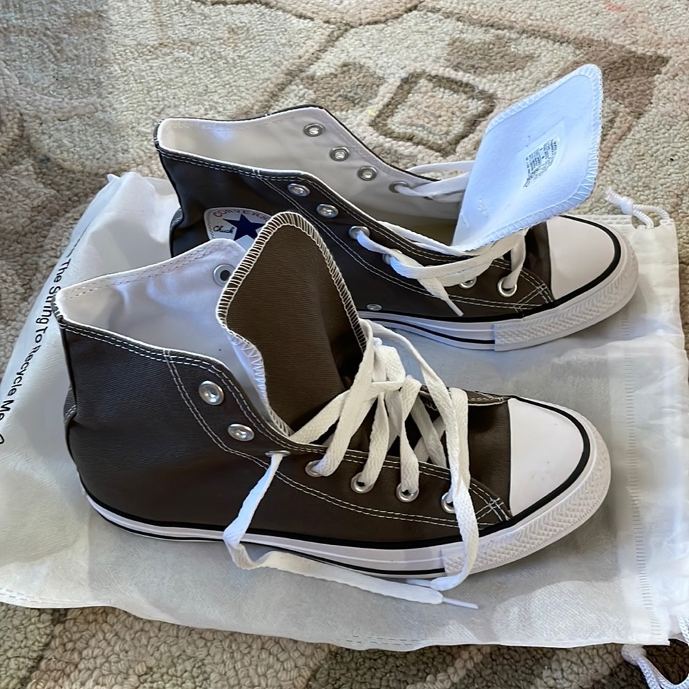 Converse NWT